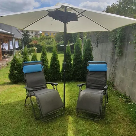 Grosse, Familienfreundliche Ferienwohnung, Ruhig Im Zentrum Von Güstrow Extérieur photo