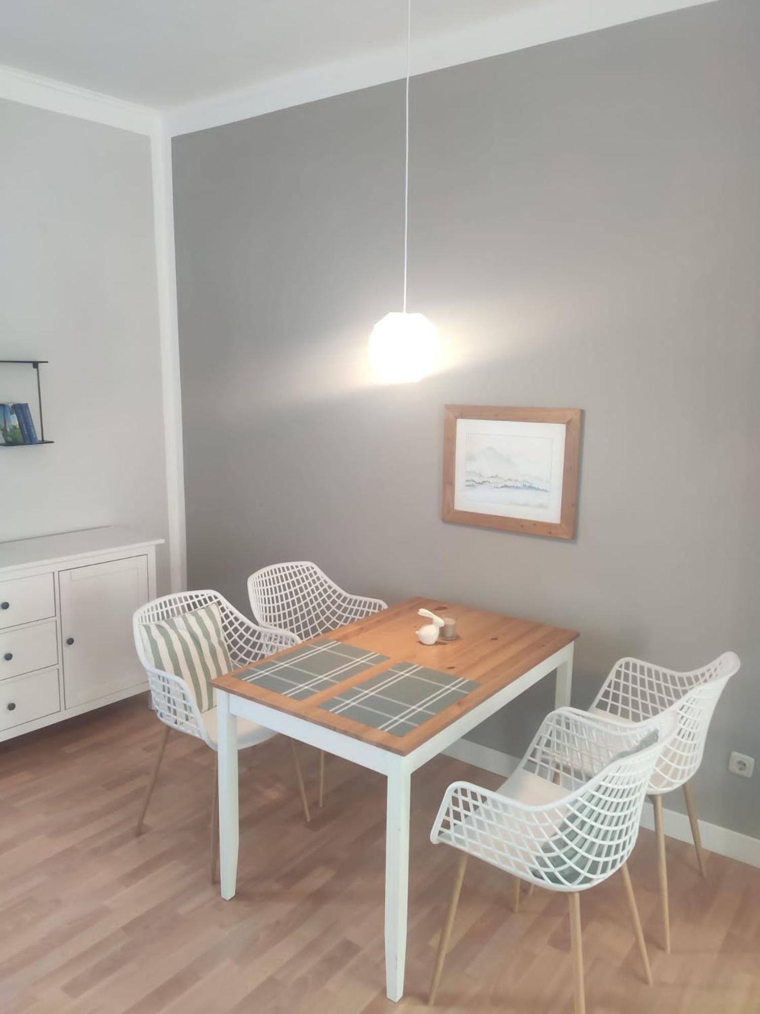 Grosse, Familienfreundliche Ferienwohnung, Ruhig Im Zentrum Von Appartement Güstrow