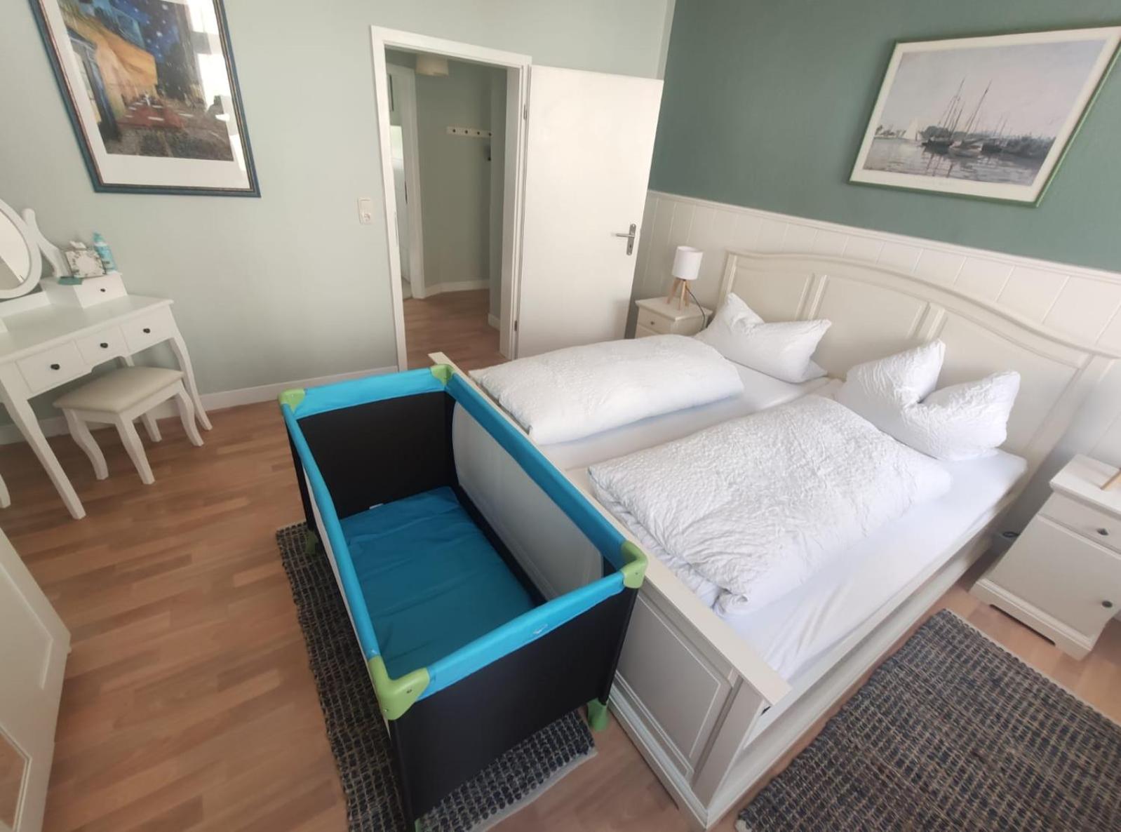 Grosse, Familienfreundliche Ferienwohnung, Ruhig Im Zentrum Von Appartement